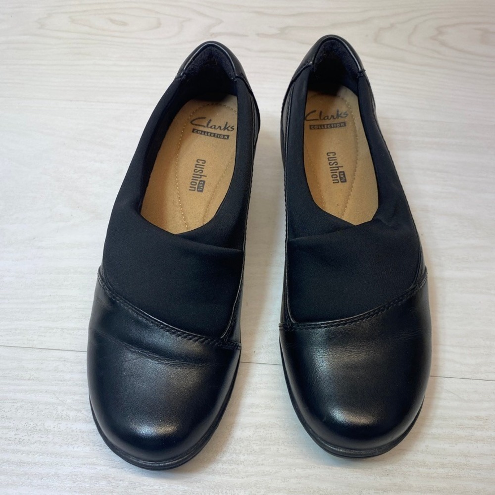 Clarks Women 7.5 Slip On Loafers Wedge Black Leather Cushion Professional Work